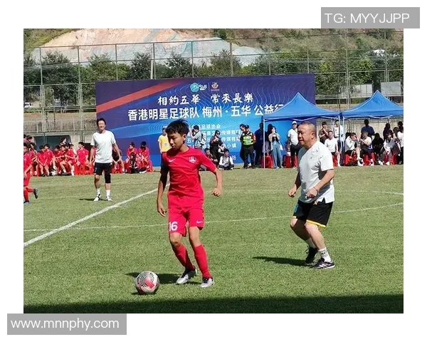 天空体育：桑德兰对莱比锡前锋奥蓬达不感兴趣